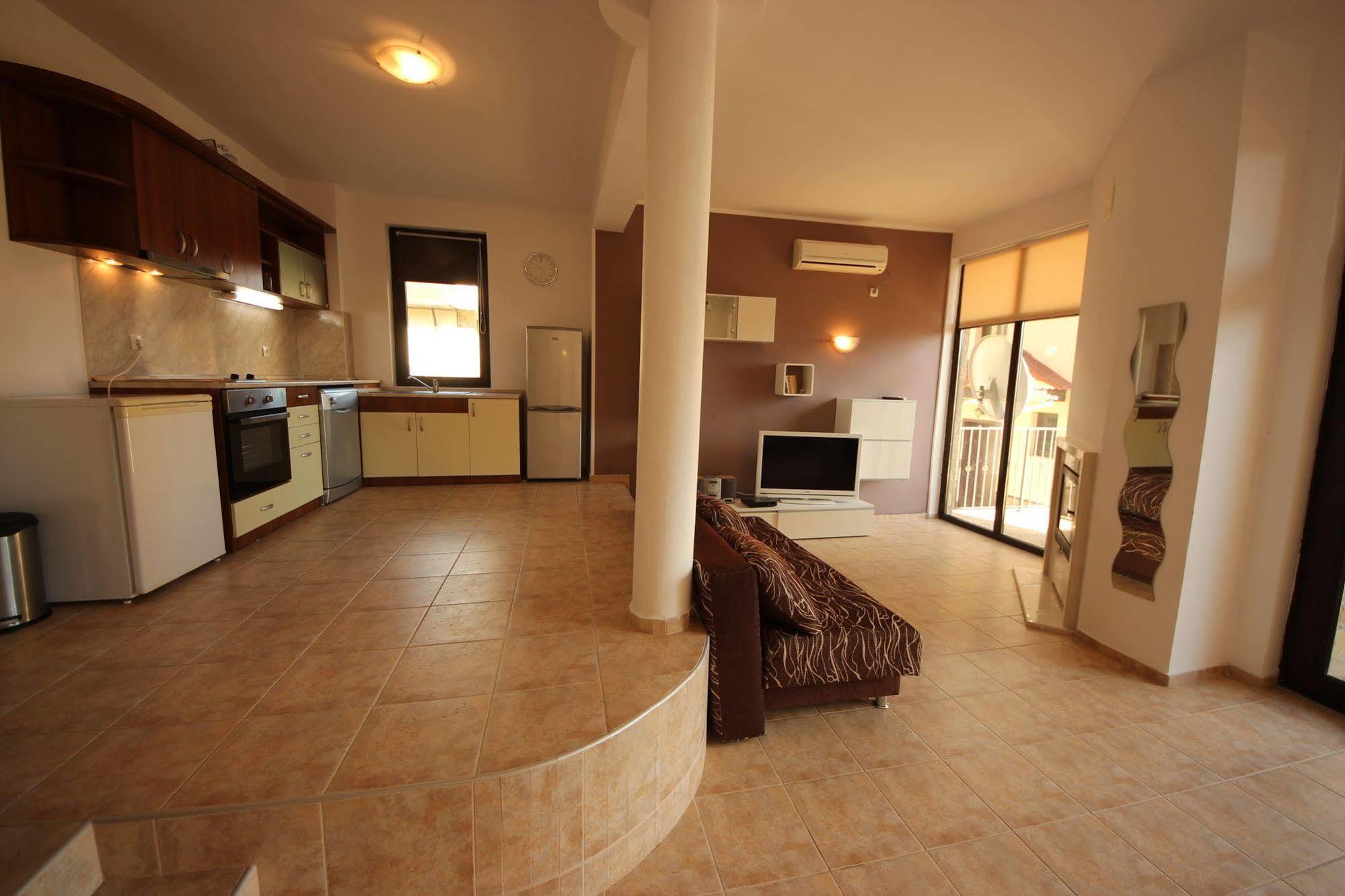 Menada Sunny Hill Villa Kosharitsa Exterior foto
