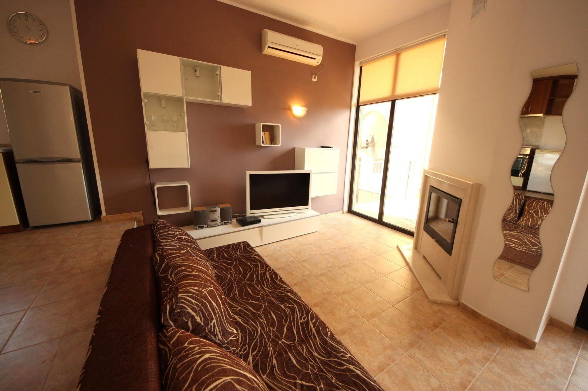 Menada Sunny Hill Villa Kosharitsa Exterior foto